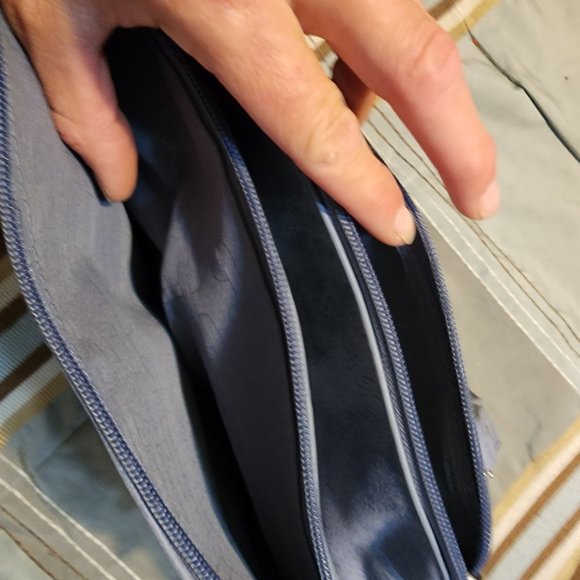 Purse - Picture 3 of 3